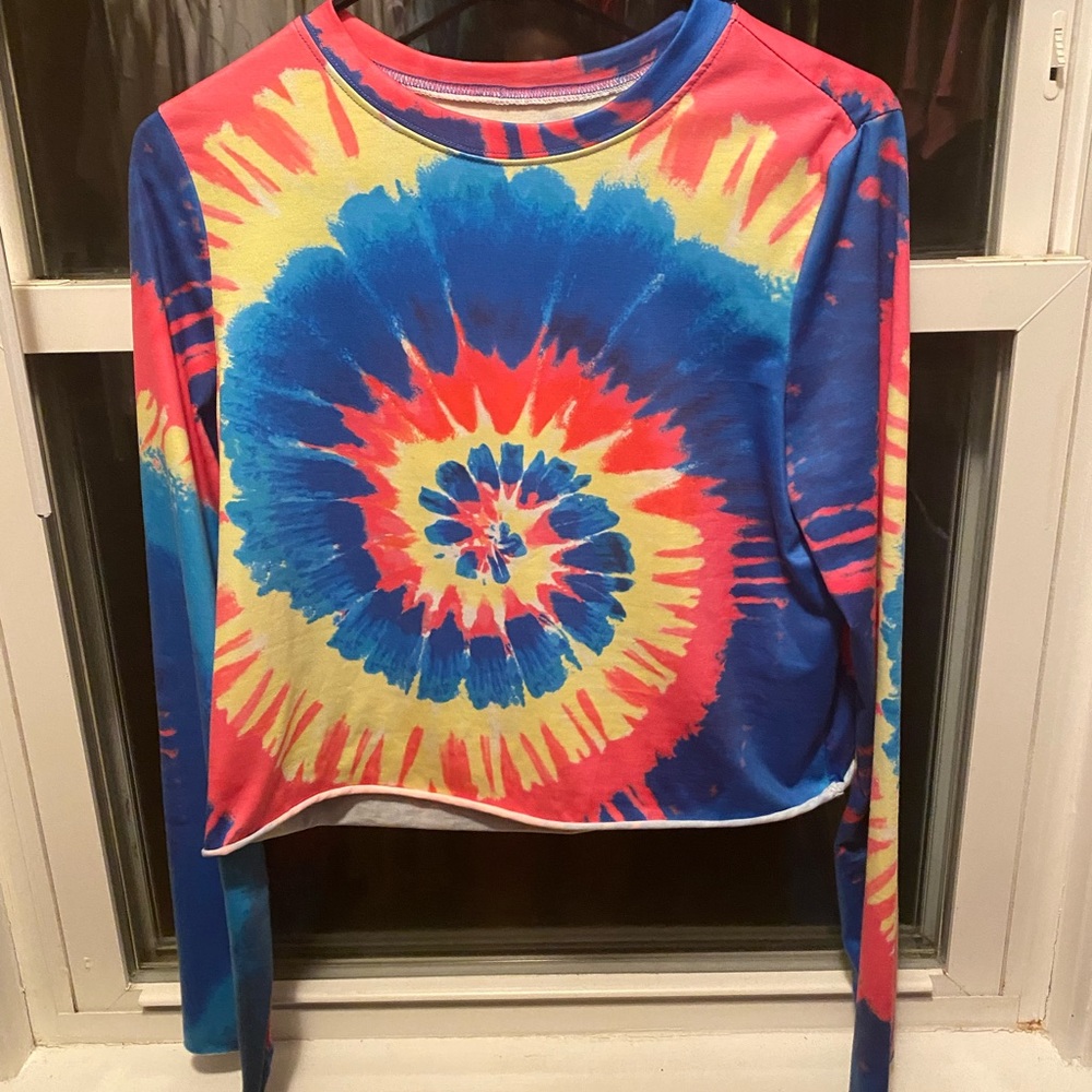 Tye dye long sleeved cropped shirt